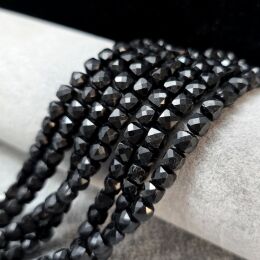 Turmalin Czarny 6x6 mm Kostka Fasetowana Szerl Skoryl