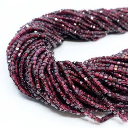 Granat Kostka Fasetowana 2,5x2,5 mm 