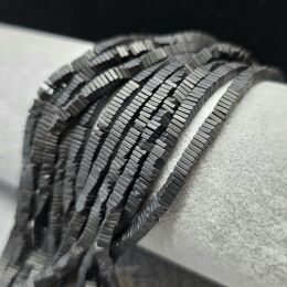 Hematyt Heishi Czarny Matowy  3x1 mm Sznur 40cm