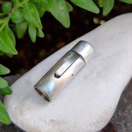 Zapięcie Magnetyczne do Rzemieni 30 x 10  mm, otwór 7 mm