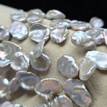 Perła Naturalna Srebrna Keshi 19x17x4 mm