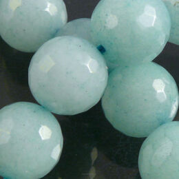 Jade Color Balls 10mm facetted Mint Cord 38pcs